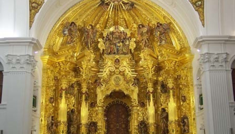 La Blanca Paloma volvió a su ermita a las 21:45