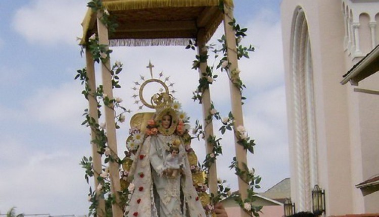 California – Misa en Honor a la Blanca Paloma