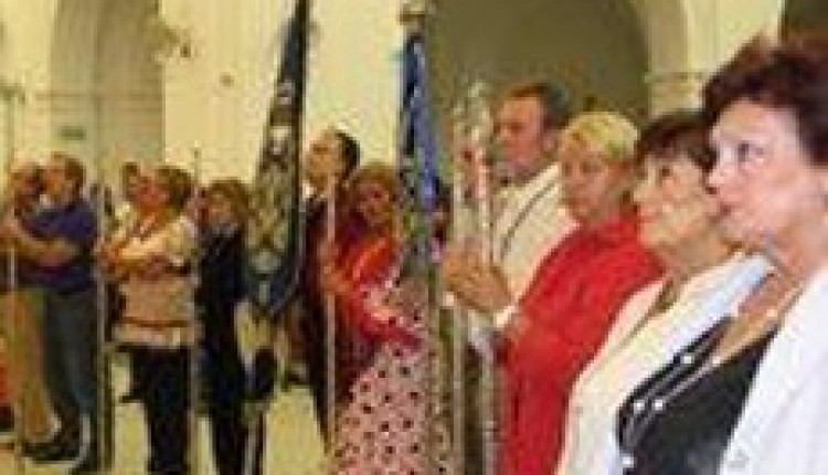 La Casa de Melilla en Sevilla canta a la Blanca Paloma