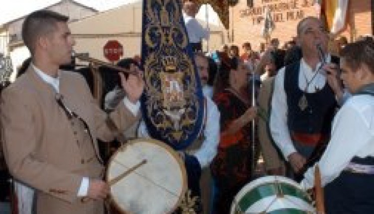 La Hermandad del Rocío de Linares comienza sus preparativos para iniciar el camino