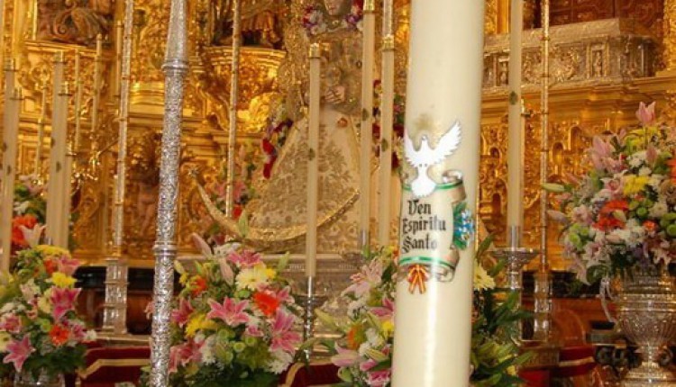 ENCENDIDO UN CIRIO POR LOS DONANTES DE ÓRGANOS JUNTO A LA VIRGEN DEL ROCÍO