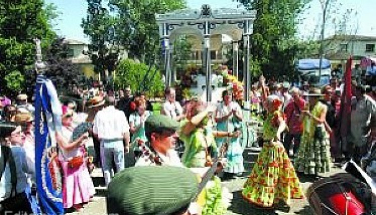 2.000 romeros en un Rocío de Rada celebrado a más de 35 grados