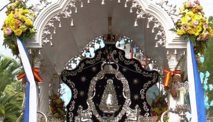 Real, Ilustre, Antigua y Fervorosa Hermandad de Ntra. Sra. del Rocío de Benacazón -SANTO ROSARIO