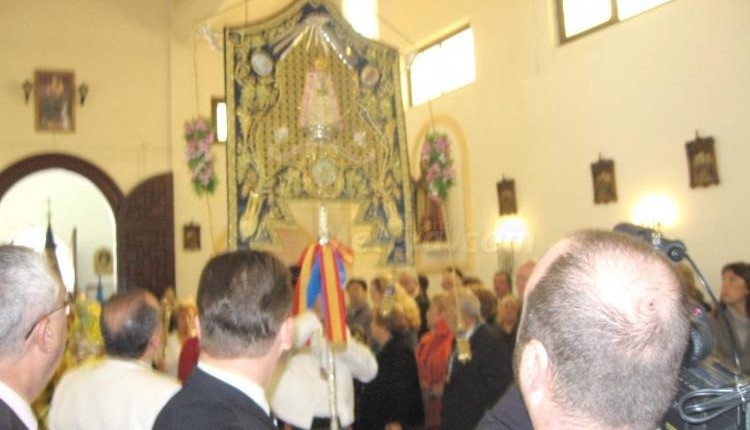 Simpecado de la Hermandad del Rocío de Melilla, una obra de arte