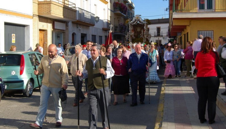 Hermandad de Tocina – El Pleno concede la Medalla de Tocina y Los Rosales a la Ilustre y Fervorosa Hermandad de Nuestra Señora del Rocío