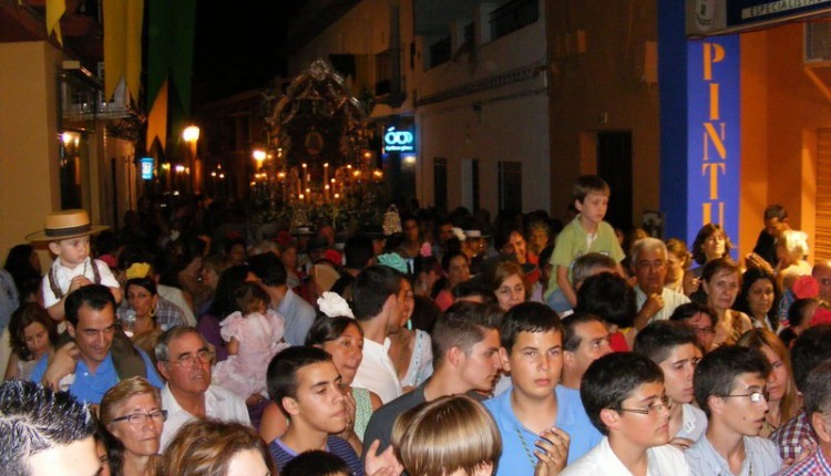 Gines: una gran cantidad de vecinos recibió a las Carretas a su regreso del Rocío