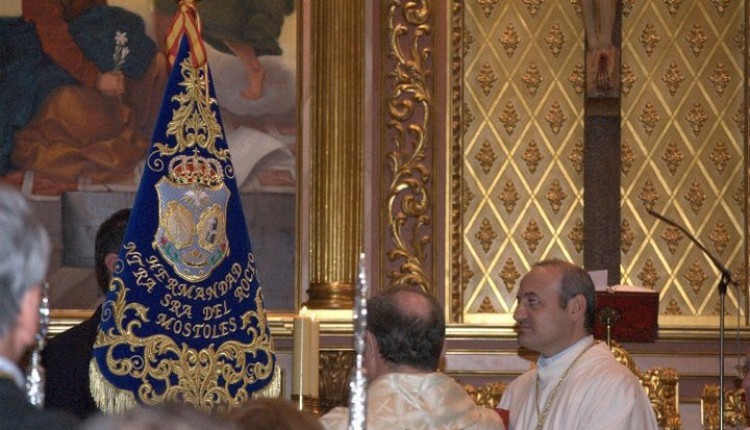 Hermandad de Móstoles – bendición del Simpecao y el del guión de camino