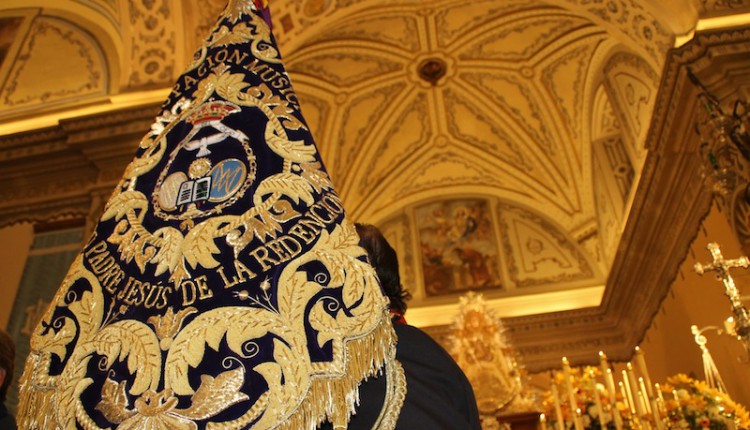 La Agrupación Musical de La Redención ante la Virgen del Rocío
