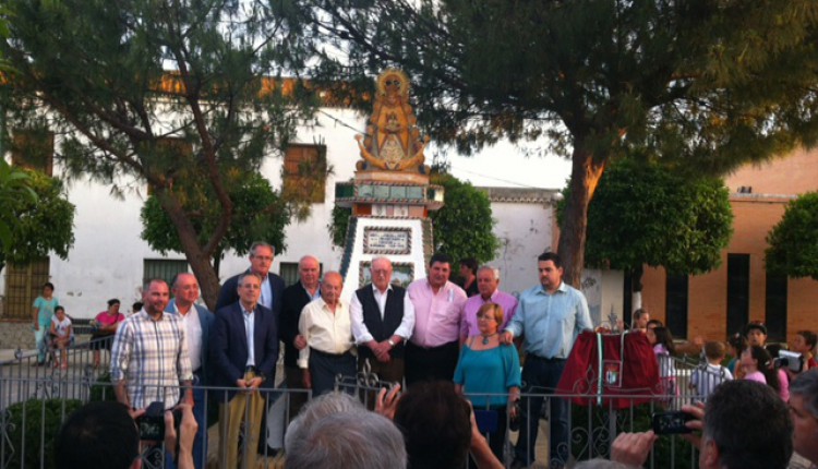 Hermandad de Gines – Inaugurado de nuevo el monumento a la virgen del Rocío tras su restauración