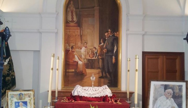 La Reliquia de su Santidad el Beato Juan Pablo II el Papa en el Rocío