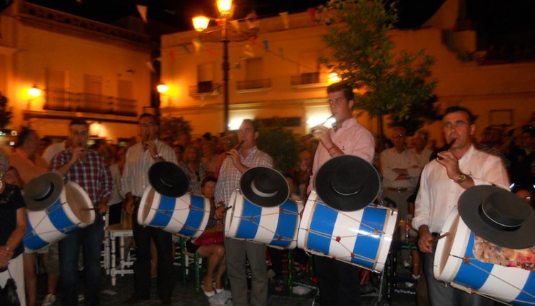 Hermandad de Osuna – LOS TAMBORILEROS DE VILLAMANRIQUE EN LA HERMANDAD