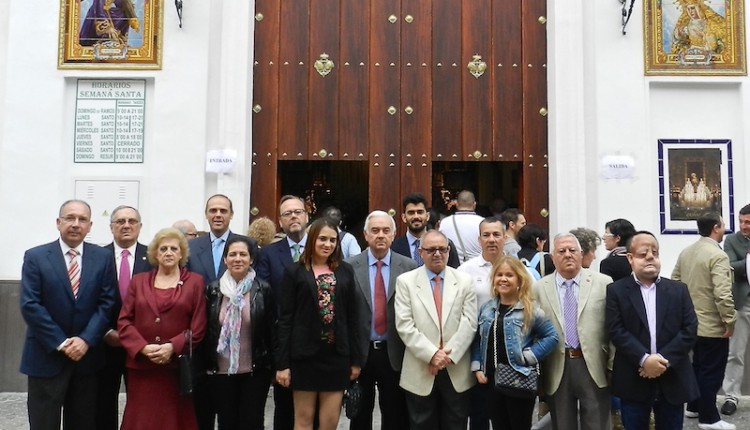 ESPERANZA PARA LA VIDA: UNA  LUZ POR LOS DONANTES DE ÓRGANOS CON LA ESPERANZA DE TRIANA