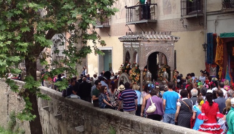 Hermandad de Granada – Presenta una Salve a Ntra. Sra. la Virgen del Rocío