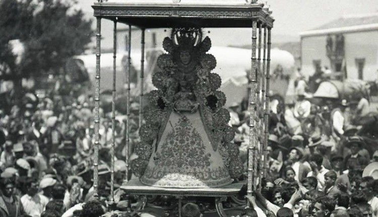 Andas procesionales de Ntra. Sra. del Rocío de Almonte de principios del XIX.