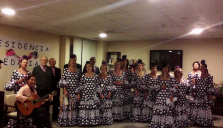 Hermandad de Torrejón de Ardoz – Actuaciones del Coro en Residencias de Mayores.