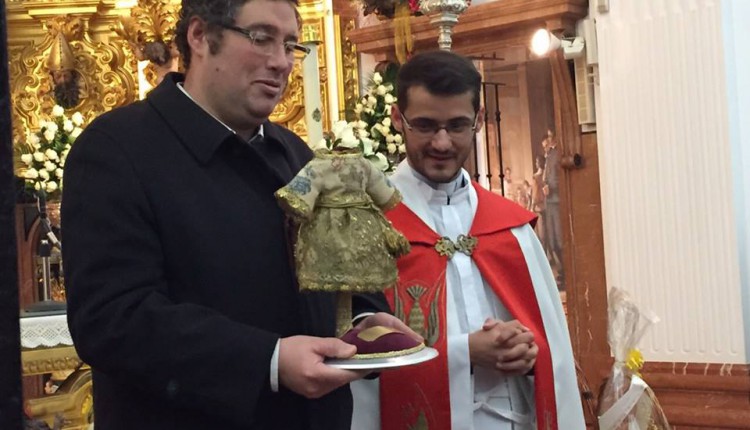 NUEVO TRAJE PARA EL PASTORCITO DIVINO