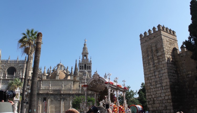 Salida Hermandad de Sevilla-El Salvador 2015