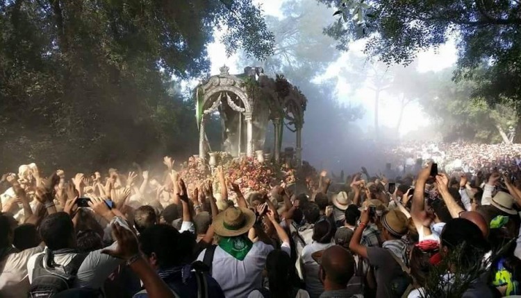 Salidas y Misas de Romeros de las Hermandades del Rocío el jueves 21 de mayo de 2015