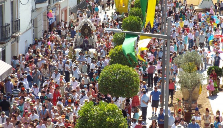 Salida de la Hermandad de Gines 2015