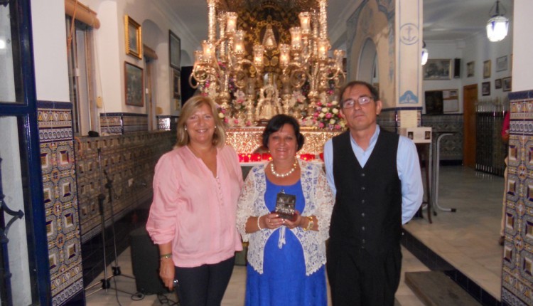 Hermandad de Isla Cristina – Canta la Salve Loli Garrido Camacho