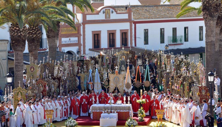 Misa de Pentecostés en el Rocío 2024 en DIRECTO