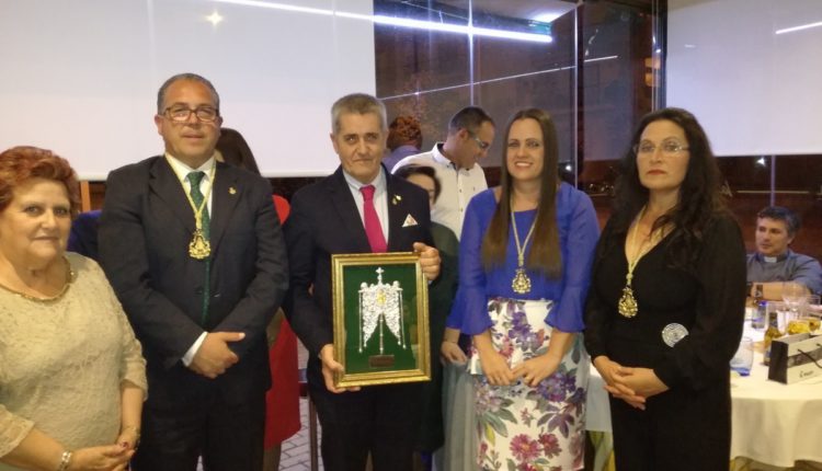 Hermandad de Isla Cristina – Homenaje al Pregonero Rafael Medero