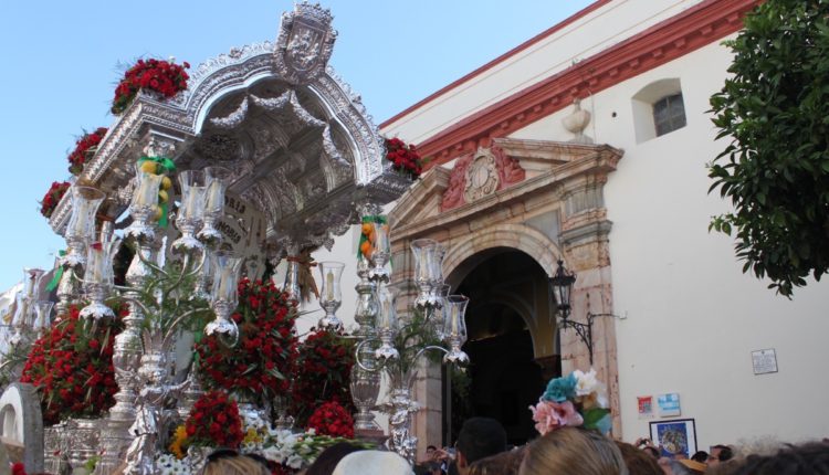 Salida de las Hermandades de Triana y Macarena 2017