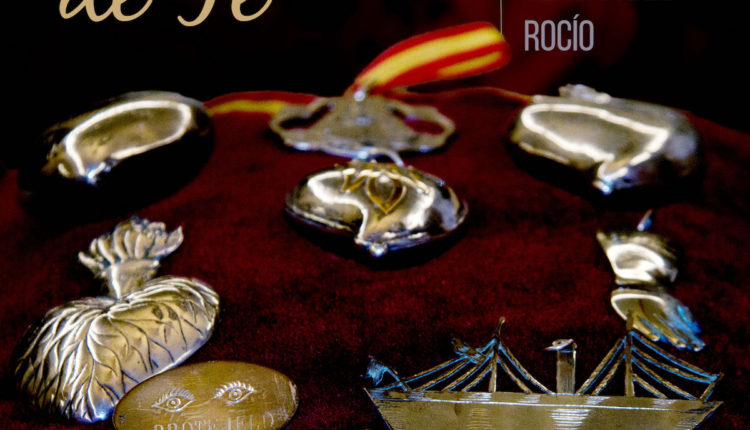 Los Exvotos de la Virgen del Rocío son expuestos en una muestra extraordinaria en el Tesoro de la Hermandad Matriz