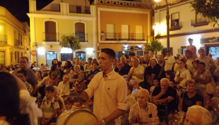 EL TAMBORILERO, ANTONIO JOSÉ DOMÍNGUEZ CONTRERAS ANTE EL SIMPECADO DE ISLA CRISTINA