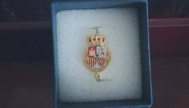 Hermandad de San Sebastián de los Reyes – Recibe la Insignia con el escudo de armas de S.M. Felipe VI