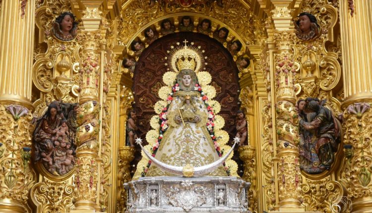 La Virgen del Rocío luce para la Candelaria