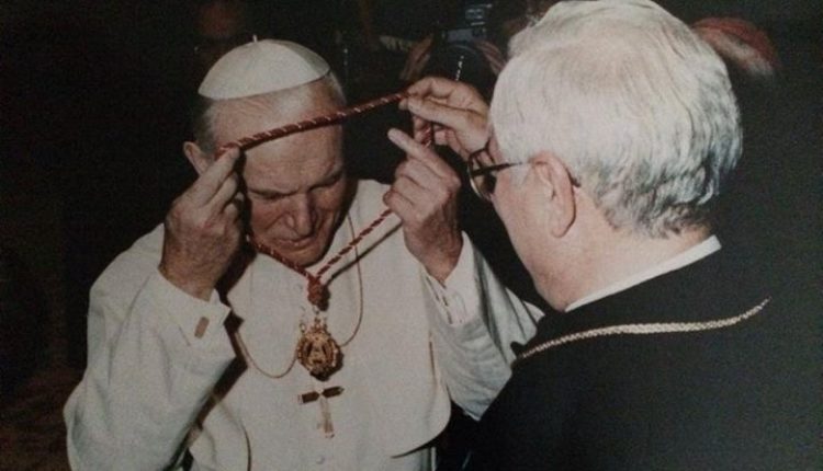 Misa, conmemorativa por el XXV Aniversario de la visita apostólica del Papa San Juan Pablo II al Rocío.