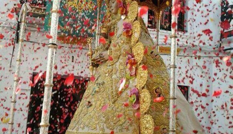 «Mujeres de la Virgen». A media voz… por Pepi Pérez Báñez