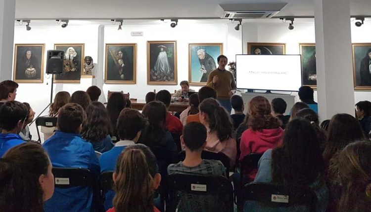 Hermandad Matriz – Reunión con el Grupo Joven para hablar sobre sobre la Coronación