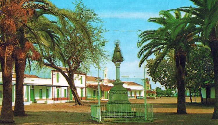 La antigua reja del monumento de la Coronación Canónica de la Virgen del Rocío, por Javier Coronel