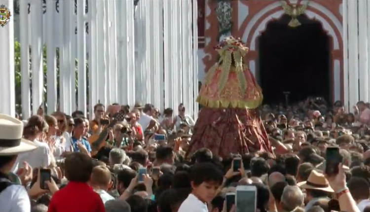 Llegada de la Virgen del Rocío a Almonte