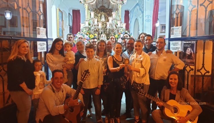 Hermandad de Isla Cristina – LA CASA «LA PICARONA » CANTA LA SALVE EN ISLA CRISTINA