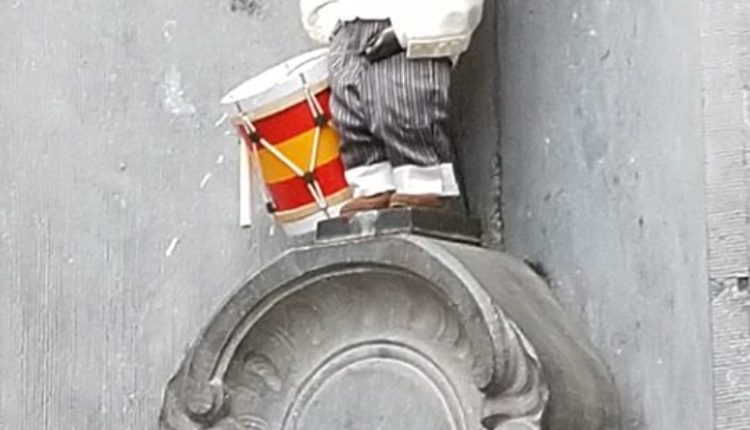 Hermandad de Bruselas – El Manneken-Pis se viste de Rociero