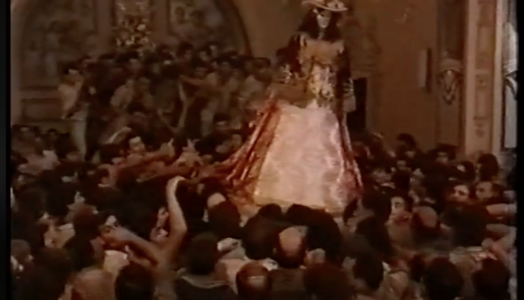 Imágenes inéditas de la Santísima Virgen del Rocío en 1991 por Javier Coronel