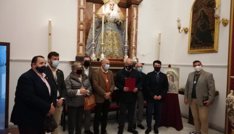 Emigrantes se adhiere a la petición de coronación canónica de la Virgen de la Amargura