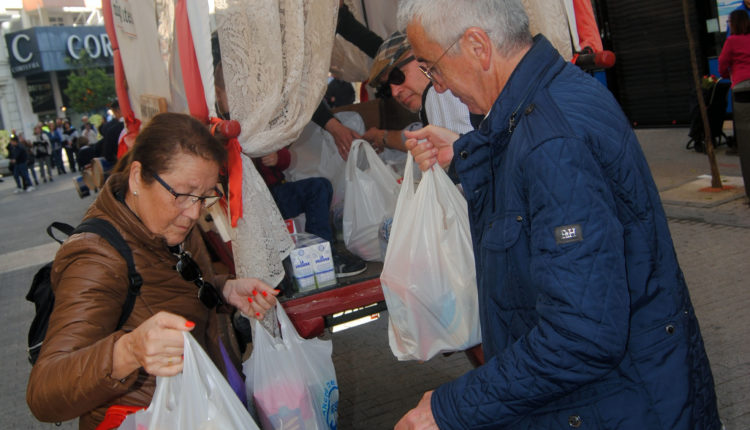 El carro tradicional de Emigrantes no pudo salir a recoger los alimentos debido a la Covid