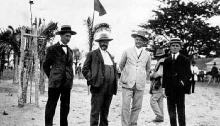 Manuel Siurot – Conferencia en la Casa Colón de Huelva