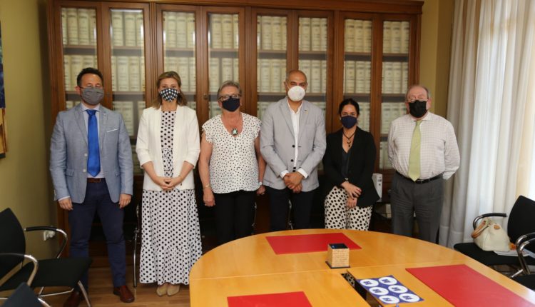 Hermandad de Emigrantes – Firma del acuerdo financiero con Banco Sabadell