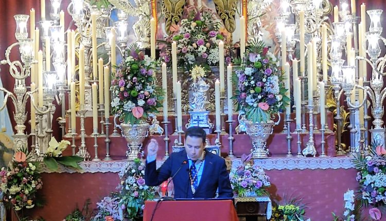 Hermandad de Emigrantes – Nacho Molina y Retama exaltan y cantan a la gran familia de Emigrantes en su cincuentenario