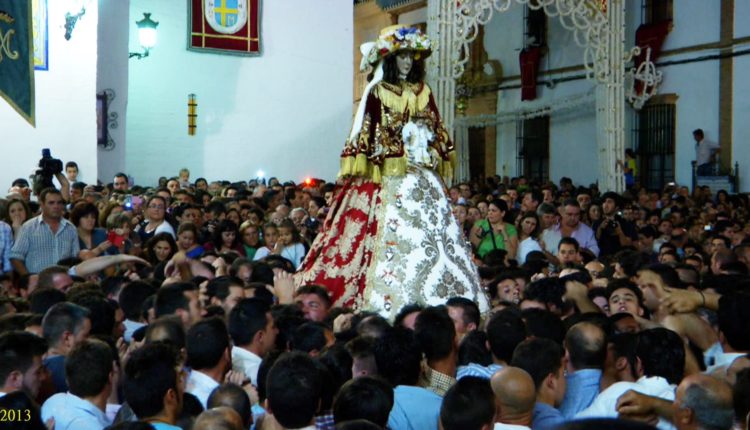 50 fotografías del regreso de la Virgen a su Santuario (1950-2013)