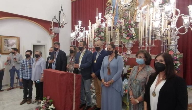 Emigrantes presenta su revista Rocío 2021 con páginas especiales al Rocío de Luz y a sus 50 caminos