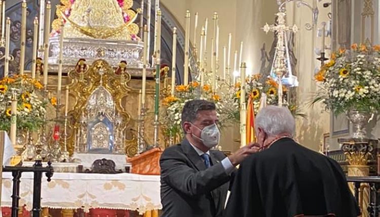 El Cardenal Amigo Vallejo nombrado Hermano de Honor de la Matriz de Almonte