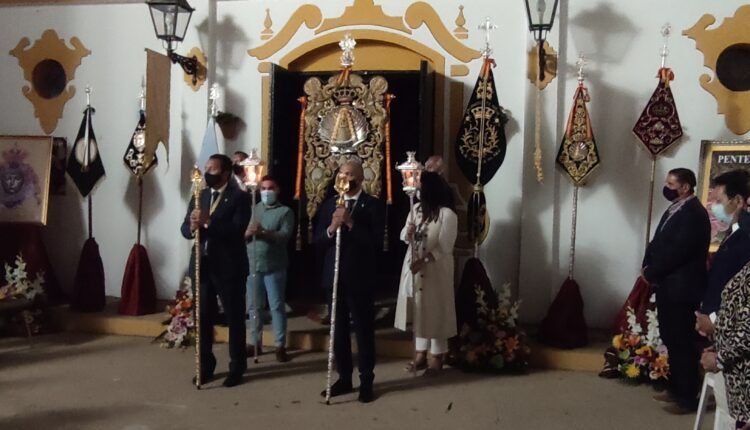 Hermandad de Emigrantes – Abre los actos de su cincuentenario con el traslado de su Simpecado a la catedral