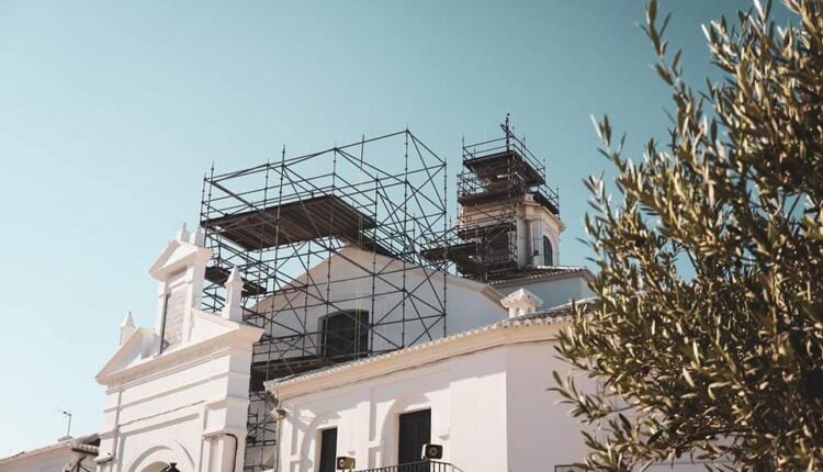 Hermandad Matriz – Segunda fase reposición cerámica ornamental del Santuario del Rocío