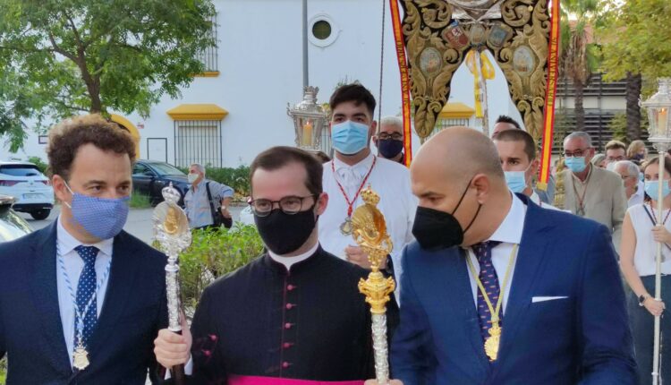 Hermandad de Emigrantes – La Concepción acogerá mañana sábado el acto de hermanamiento entre Emigrantes y la Santa Cruz